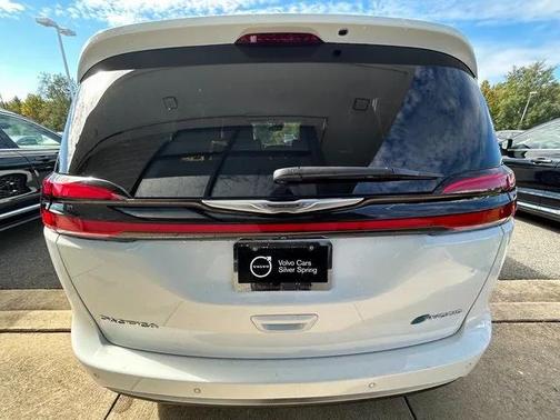 2022 Chrysler Pacifica L