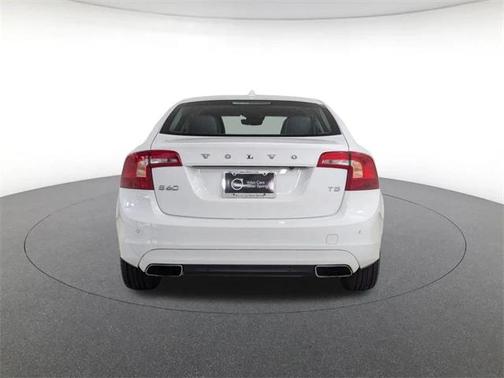 2016 Volvo S60 T5 Drive-E Premier