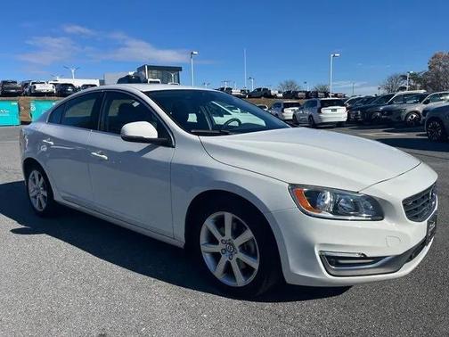2016 Volvo S60 T5 Drive-E Premier