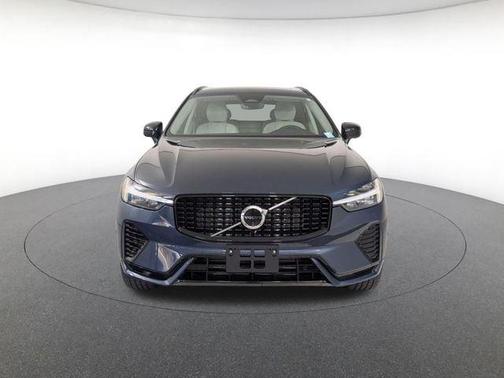 2024 Volvo XC60 Recharge Plug-In Hybrid T8 Plus Dark Theme