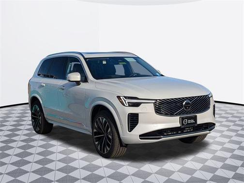 2025 Volvo XC90 B6 Plus 7-Seater