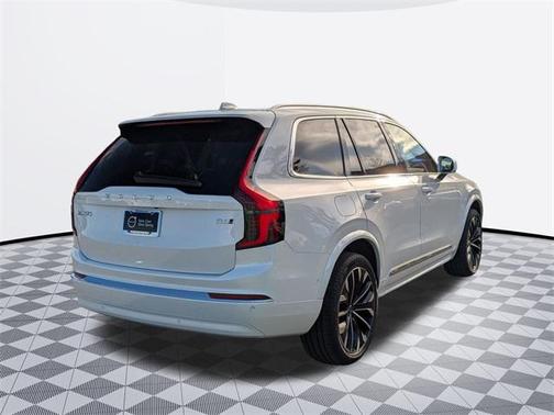 2025 Volvo XC90 B6 Plus 7-Seater