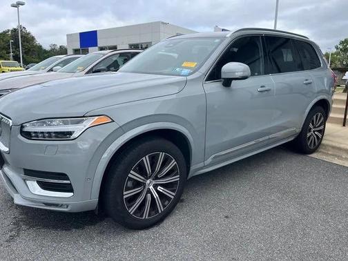 2024 Volvo XC90 B6 Plus Bright Theme 6-Seater