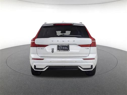 2025 Volvo XC60 Plug-In Hybrid T8 Plus