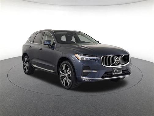 2023 Volvo XC60 B5 Plus Bright Theme