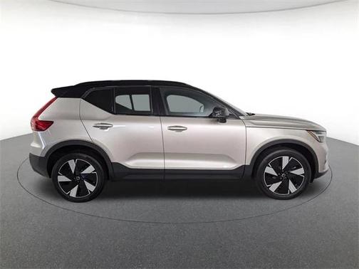 2024 Volvo XC40 Recharge Pure Electric Twin Plus
