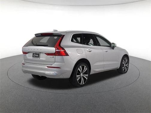 2023 Volvo XC60 B5 Plus Bright Theme