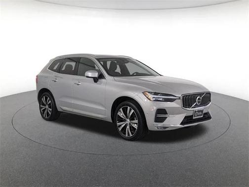 2023 Volvo XC60 B5 Plus Bright Theme