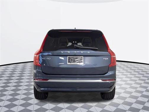 2025 Volvo XC90 Plug-In Hybrid T8 Ultra 7-Seater