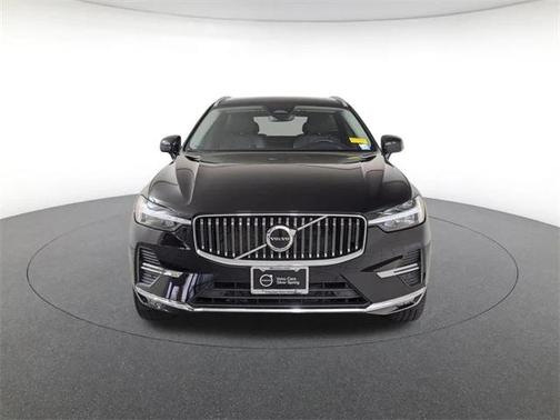 2022 Volvo XC60 B6 Inscription
