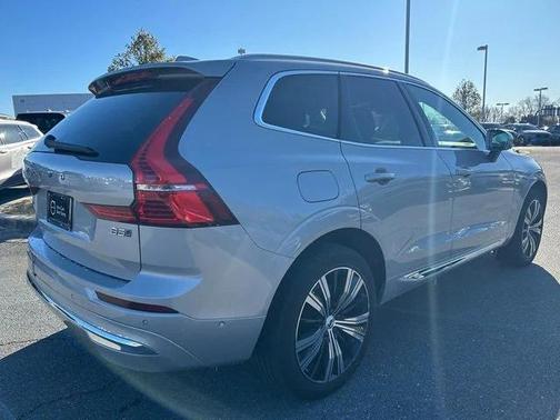 2023 Volvo XC60 B5 Plus Bright Theme