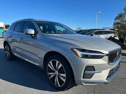 2023 Volvo XC60 B5 Plus Bright Theme