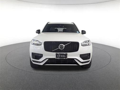 2022 Volvo XC90 Recharge Plug-In Hybrid T8 R-Design 7 Passenger