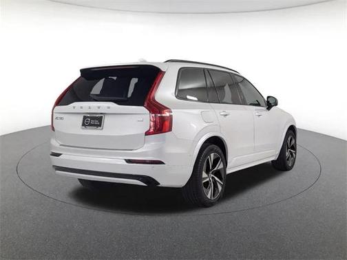 2022 Volvo XC90 Recharge Plug-In Hybrid T8 R-Design 7 Passenger