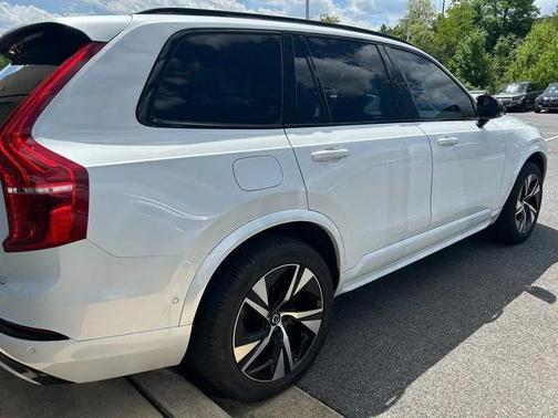 2022 Volvo XC90 Recharge Plug-In Hybrid T8 R-Design 7 Passenger