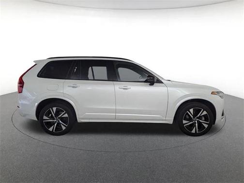 2022 Volvo XC90 Recharge Plug-In Hybrid T8 R-Design 7 Passenger
