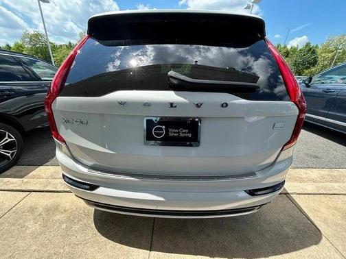 2022 Volvo XC90 Recharge Plug-In Hybrid T8 R-Design 7 Passenger
