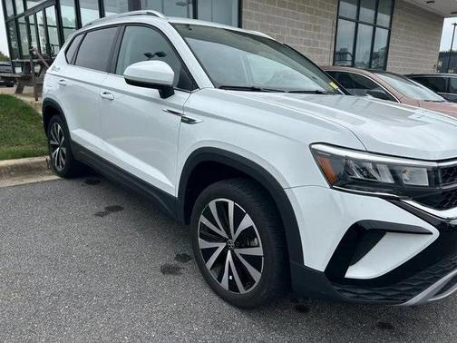 2023 Volkswagen Taos 1.5T SE