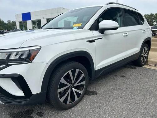 2023 Volkswagen Taos 1.5T SE