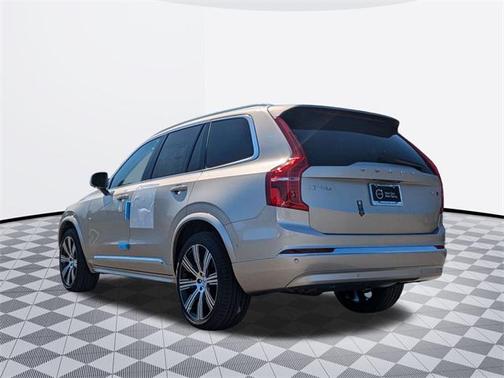 2025 Volvo XC90 B6 Plus 6-Seater