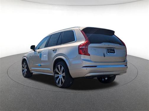 2025 Volvo XC90 B6 Plus 6-Seater