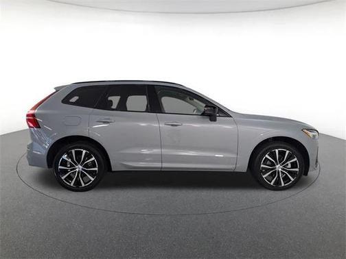 2025 Volvo XC60 Plus