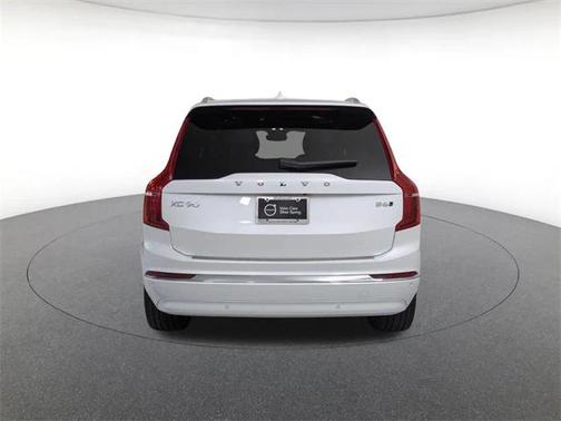 2024 Volvo XC90 B6 Plus Bright Theme 6-Seater