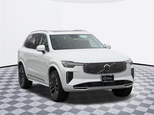 2025 Volvo XC90 Plug-In Hybrid T8 Ultra 7-Seater