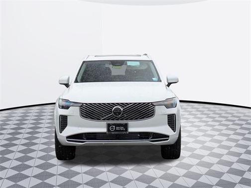 2025 Volvo XC90 Plug-In Hybrid T8 Ultra 7-Seater