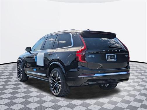 2025 Volvo XC90 Plug-In Hybrid T8 Plus 7-Seater