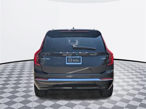2025 Volvo XC90 Plug-In Hybrid T8 Plus 7-Seater