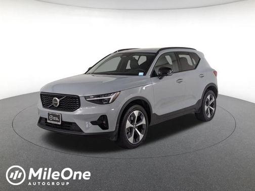 Vapour Grey Metallic 2026 Volvo XC40 Plus, B5 AWD Gas (mild hybrid), Dark