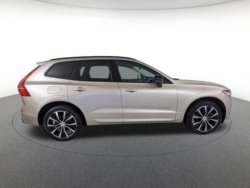Bright Dusk Metallic 2023 Volvo XC60 B5 Ultimate Dark Theme