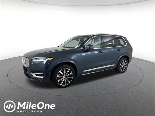 2025 Volvo XC90 B5 Plus
