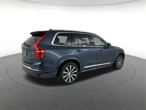 2025 Volvo XC90 B5 Plus