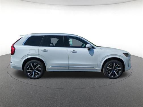 2025 Volvo XC90 B6 Core