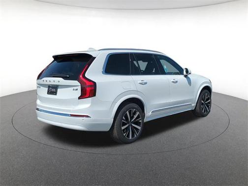 2025 Volvo XC90 B6 Core