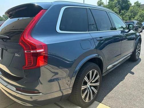 2024 Volvo XC90 B6 Plus Bright Theme 6-Seater