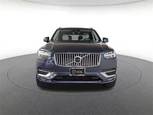 2024 Volvo XC90 B6 Plus Bright Theme 6-Seater