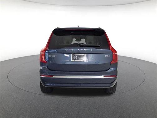 2024 Volvo XC90 B6 Plus Bright Theme 6-Seater