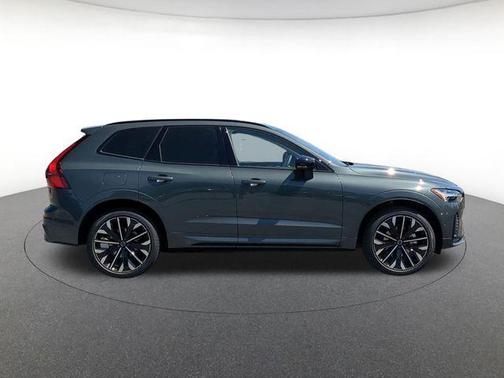 Forest Lake 2026 Volvo XC60 B5 Ultra