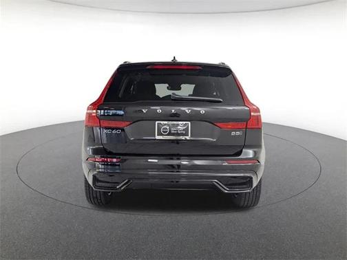 2025 Volvo XC60 B5 Core