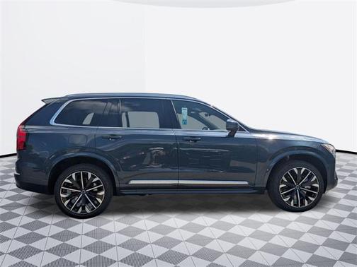 2025 Volvo XC90 Plug-In Hybrid T8 Plus 7-Seater