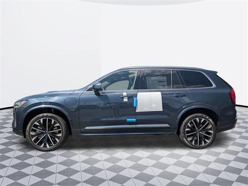 2025 Volvo XC90 Plug-In Hybrid T8 Plus 7-Seater