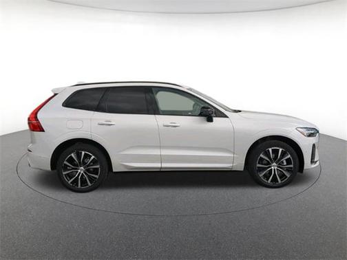 2025 Volvo XC60 Plus