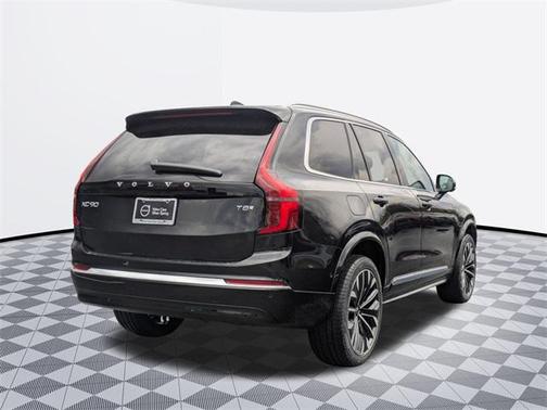 2025 Volvo XC90 Plug-In Hybrid T8 Plus 7-Seater