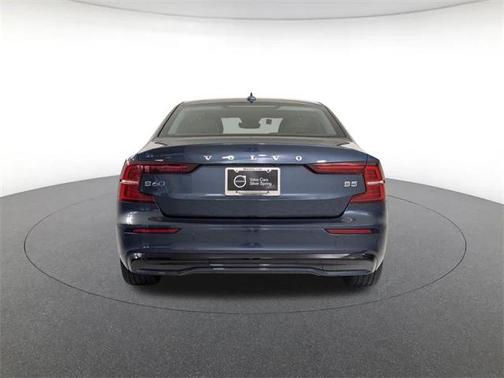 2025 Volvo S60 B5 Plus