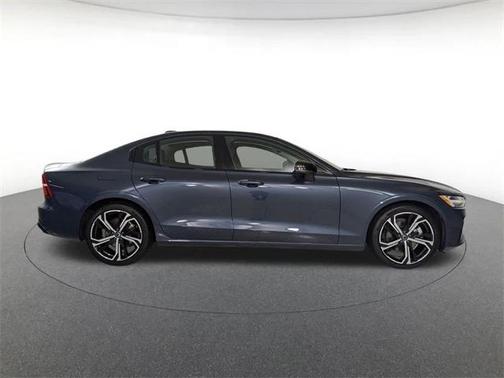 2025 Volvo S60 B5 Plus