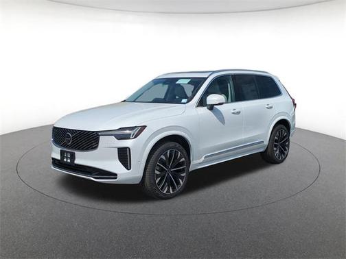 2025 Volvo XC90 B5 Ultra 6-Seater