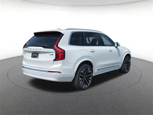 2025 Volvo XC90 B5 Ultra 6-Seater